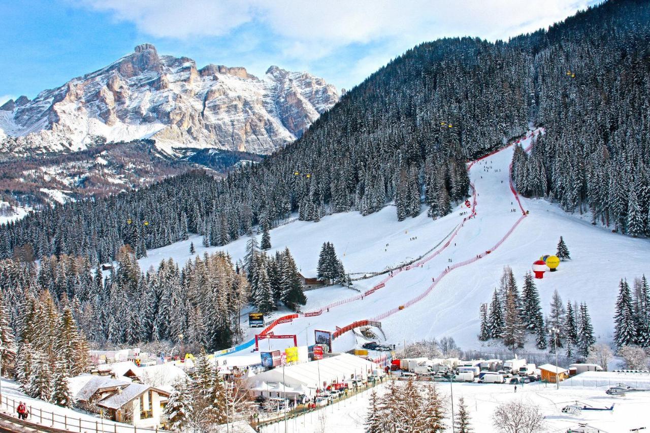 Hotel Dolomiti La Villa  Luaran gambar