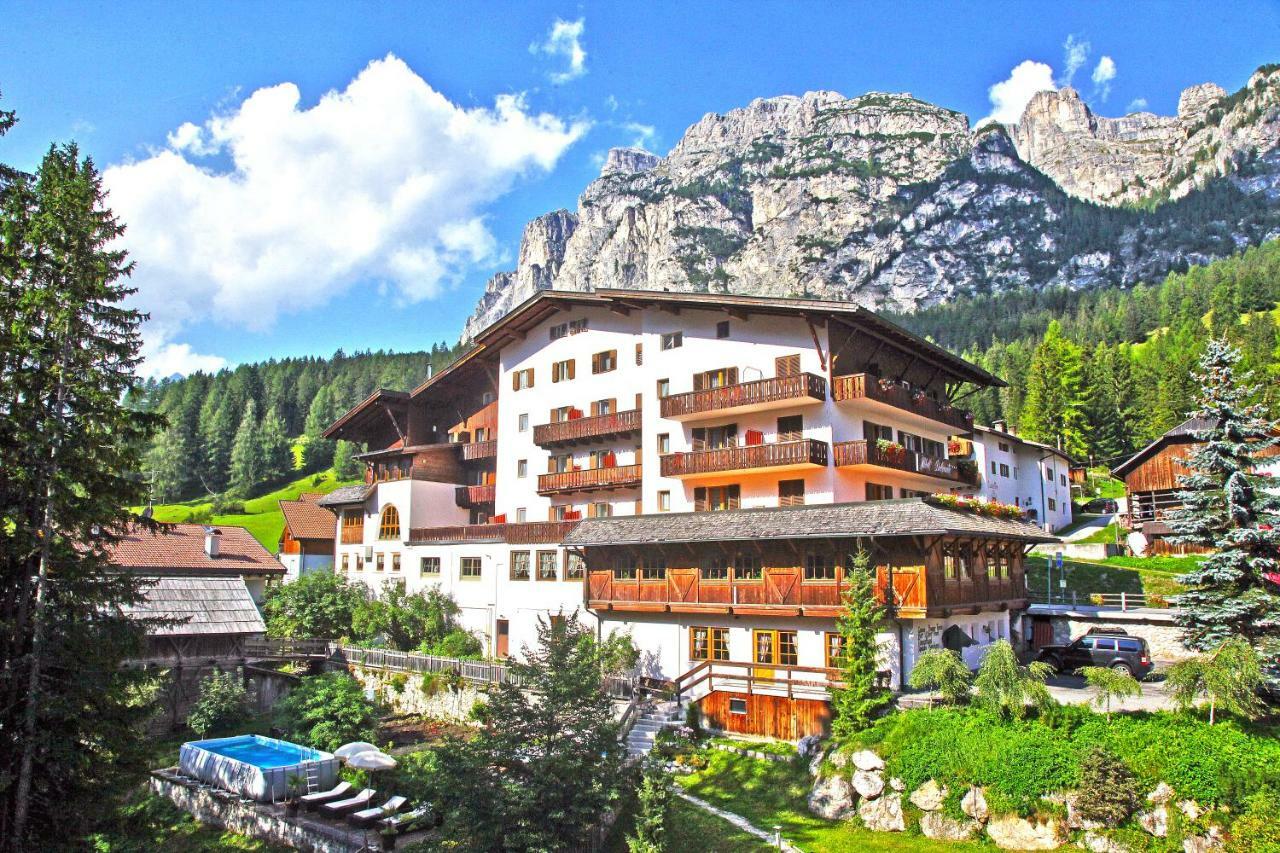 Hotel Dolomiti La Villa  Luaran gambar