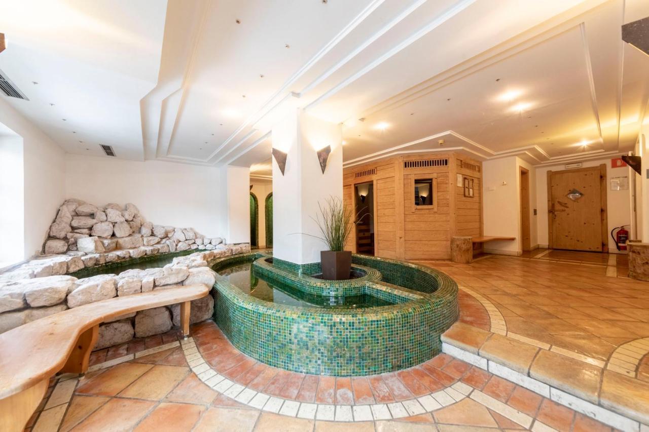 Hotel Dolomiti La Villa  Luaran gambar